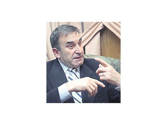 Ahora el kirchnerismo intenta quitarle los fueros parlamentarios al ex comisario Patti, antes de que jure su banca en Diputados.