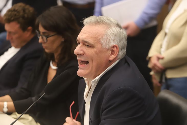 Fernando Carbajal, del radicalismo más opositor, apoyó el proyecto libertario. Fernando Carbajal, del radicalismo más opositor, apoyó el proyecto libertario.