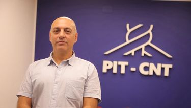 El PIT-CNT se reúne con partidos y propone cambios en salario, jornada laboral y presupuesto