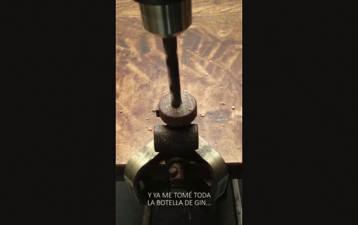 ¿Cómo hacer una lámpara con una botella?