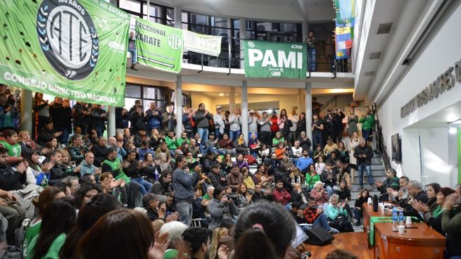 La Asamblea de ATE definió adherir al paro de las dos CTA.&nbsp;