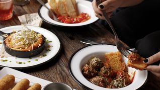 Bilbao replica la cultura gastronómica española pero en Palermo. Bilbao replica la cultura gastronómica española pero en Palermo.