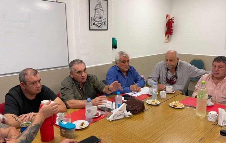 Trabajadores portuarios lanzaron un paro de 24 horas para el jueves