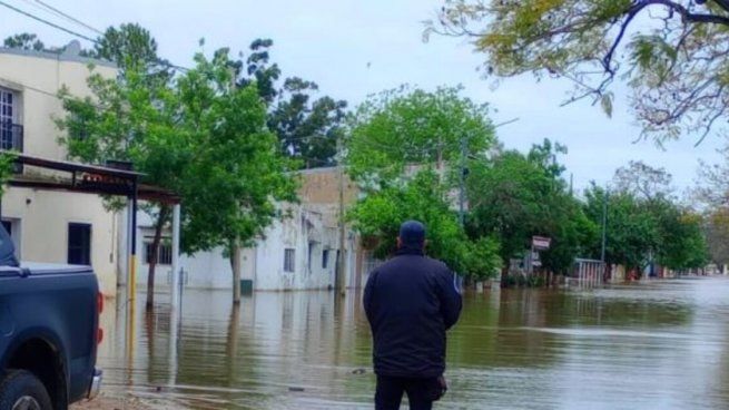 Hay varias localidades en alerta por la crecida del río.