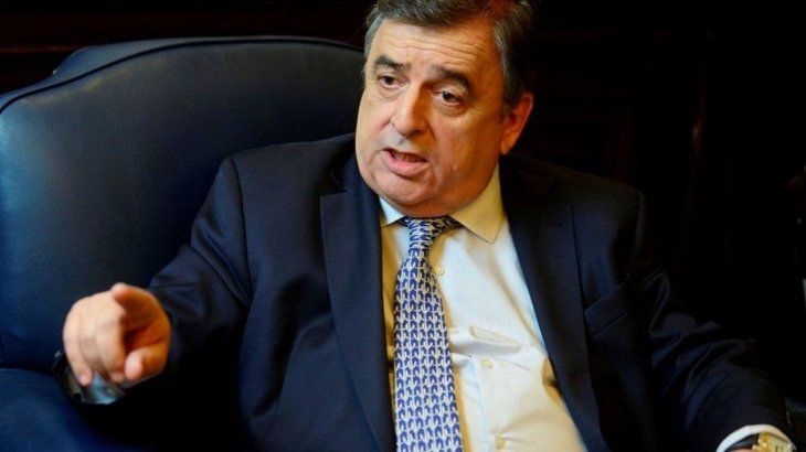 Mario Negi, presidente del bloque de diputados nacionales de la Unión Cívica Radical. Mario Negi, presidente del bloque de diputados nacionales de la Unión Cívica Radical.