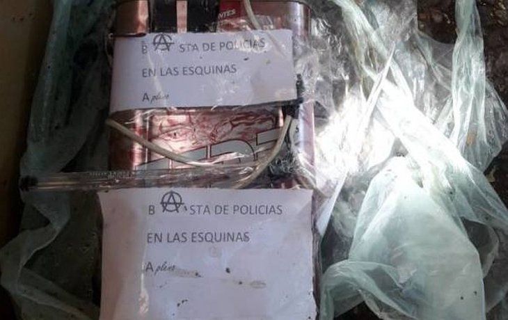 Desactivaron artefacto explosivo con un mensaje anarquista en Río Negro