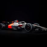 Audi presentó en Berlín el R26, el primer auto íntegramente desarrollado por la marca para competir en la Fórmula 1. Audi presentó en Berlín el R26, el primer auto íntegramente desarrollado por la marca para competir en la Fórmula 1.