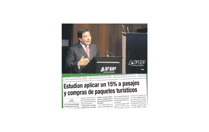 En la sede de la AFIP, ayer por la mañana, Ricardo Echegaray detalló las nuevas medidas adoptadas para detener la salida de divisas. Hizo, además, una denuncia de fraude de entidades financieras y cambiarias.; El 11 de marzo, Ámbito Financiero anticipó los planes oficiales para extender el control de cambios. Finalmente, del proyecto original del 15% de recargo se pasó al 20%.