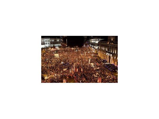Miles de españoles vuelven a salir a las calles contra los ajustes de Rajoy