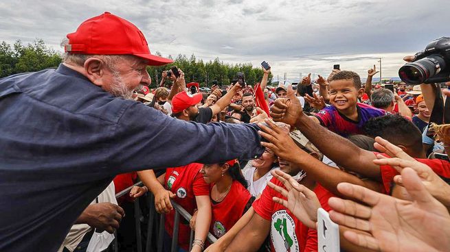 El expresidente de Brasil Lula da Silva, en campaña.