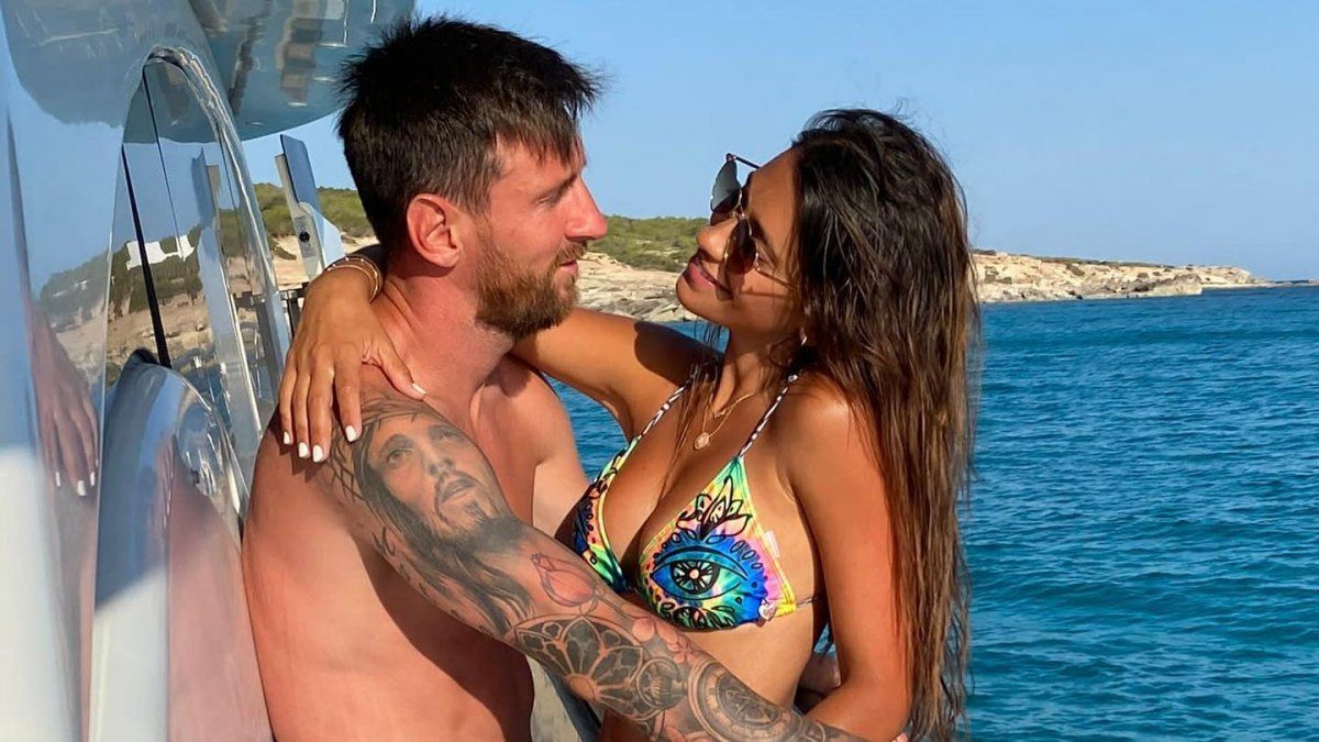 Messi’s tender message to his wife for his birthday
