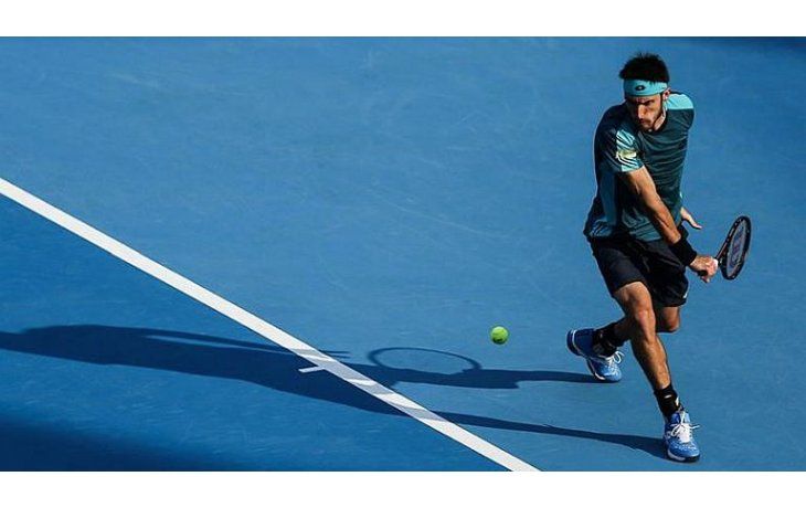 Mayer no pudo hacer mucho ante la gran potencia de Isner (Foto: Facebook oficial del torneo).