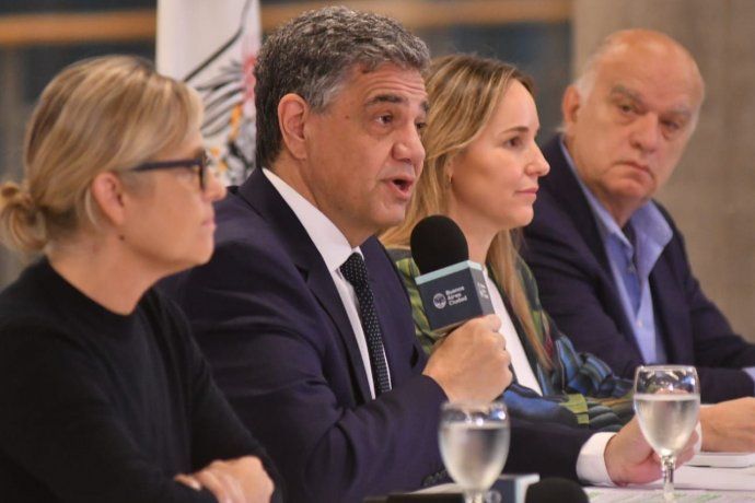 The central administration must face where the largest percentage of the City's income goes to salaries. The central administration must face where the largest percentage of the City's income goes to salaries.