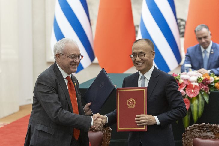 Tras la cumbre, se destacó la firma de acuerdos entre Uruguay y China. Tras la cumbre, se destacó la firma de acuerdos entre Uruguay y China.
