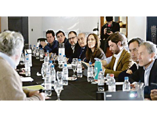 plan. La semana pasada, durante una reunión de gabinete en Rojas, la gobernadora ordenó redirigir fondos a las áreas más sensibles para contener el malestar social.
