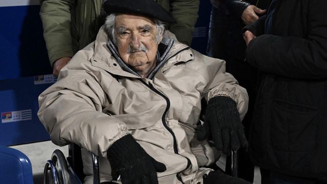 El expresidente José Mujica debió ser operado.