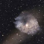 El cometa 3I/ATLAS mostró actividad inusual al liberar chorros helados mientras se acercaba al Sol. El cometa 3I/ATLAS mostró actividad inusual al liberar chorros helados mientras se acercaba al Sol.