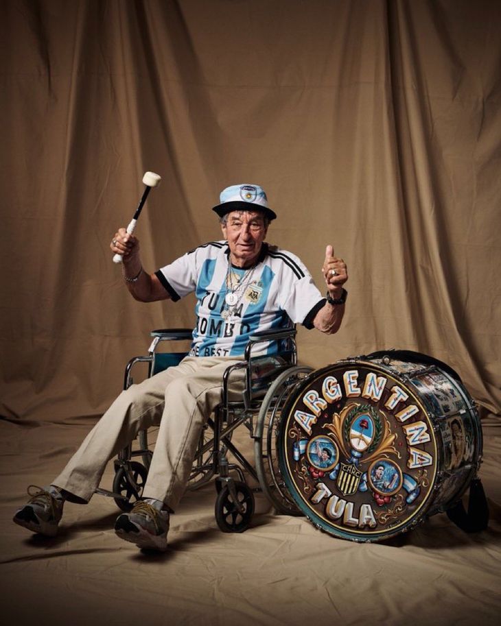 El Tula representó a la hinchada argentina en los premios The Best El Tula representó a la hinchada argentina en los premios The Best