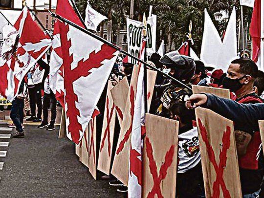 ATENCIÓN. El grupo captó el foco de los medios el fin de semana por su simbología. EL 28 de julio Perú celebra 200 años de su independencia de España.