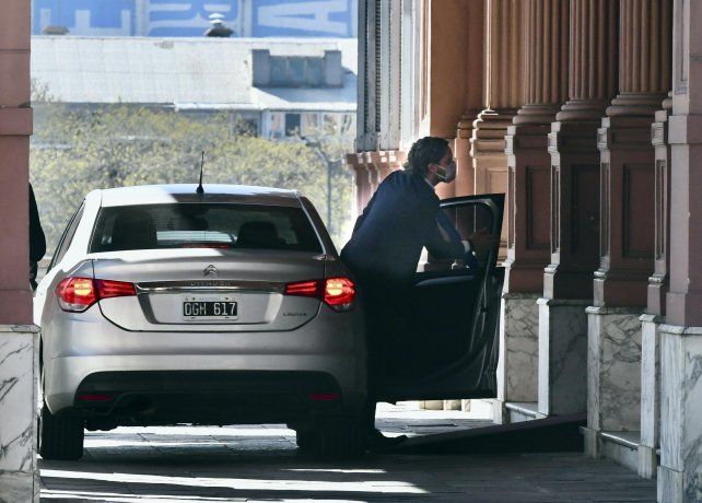 Llegada del jefe de Gabinete, Santiago Cafiero, a la casa de Gobierno.