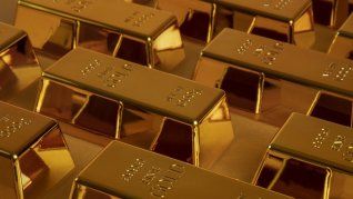 El oro tocó un nuevo máximo histórico tras supuesto arancel de EEUU al metal precioso.