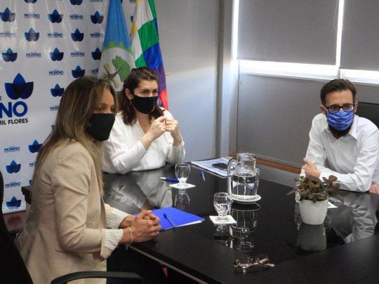 MalenaGalmarini, Agustín Simone y Mariel Fernández firmaron varios convenios.