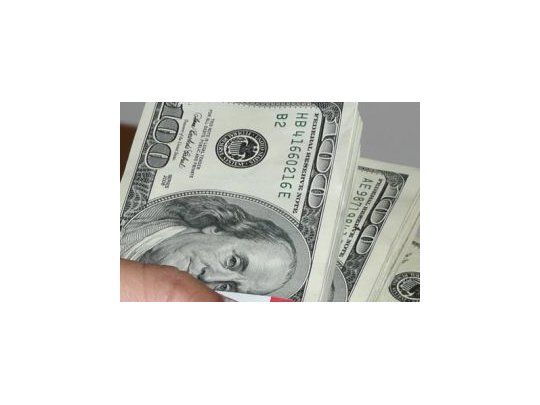 El dólar oficial subió tres centavos y medio a $ 6,70 y el blue cedió a $ 10,77