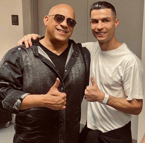 El reconocido actor estadounidense Vin Diesel a través de su cuenta de Instagram compartió una imagen junto a Cristiano Ronaldo y reveló detalles clave del proyecto de la nueva zaga Rápidos y Furiosos XI, en donde el delantero portugués hará su debut como actor. El reconocido actor estadounidense Vin Diesel a través de su cuenta de Instagram compartió una imagen junto a Cristiano Ronaldo y reveló detalles clave del proyecto de la nueva zaga Rápidos y Furiosos XI, en donde el delantero portugués hará su debut como actor.