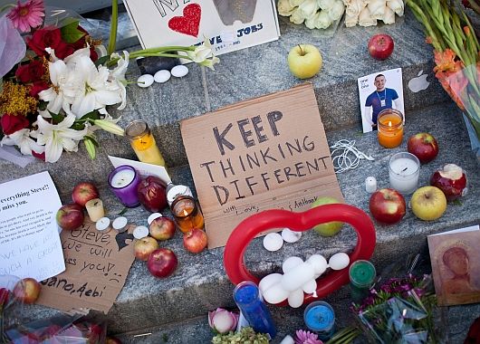 El mundo le rinde tributo al genio de Steve Jobs (foto 7)