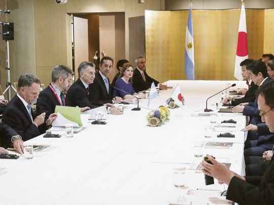 Visita. Macri visitó una popular cadena de supermercados de Japón que organizó la Semana Argentina en Osaka y comenzó a vender carne argentina.