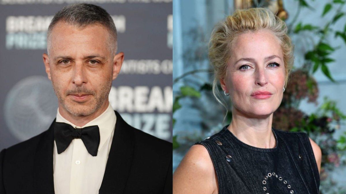 Netflix naročil serijo 'The Boys From Brazil' z Jeremyjem Strongom in Gillian Anderson v glavnih vlogah