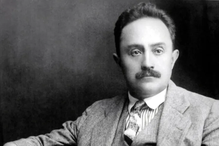 El escritor y educador, José Vasconcelos asume como primer secretario de Educación Pública del país en 1921. El escritor y educador, José Vasconcelos asume como primer secretario de Educación Pública del país en 1921.