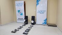 Los paquetes estaban dentro de los parlantes.