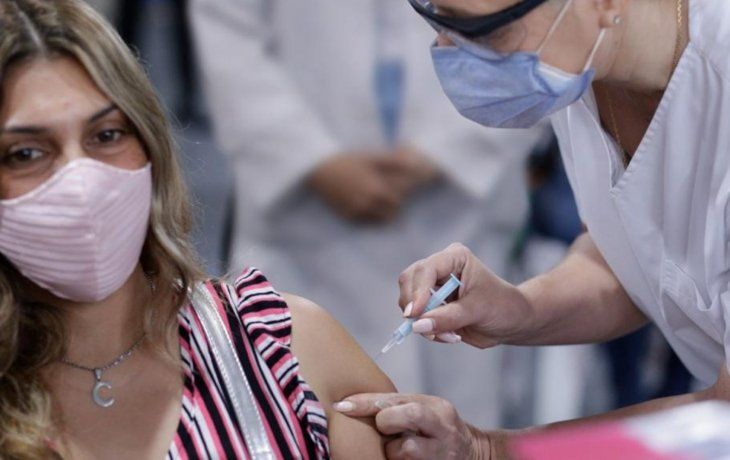 Israel podría producir su vacuna en Argentina