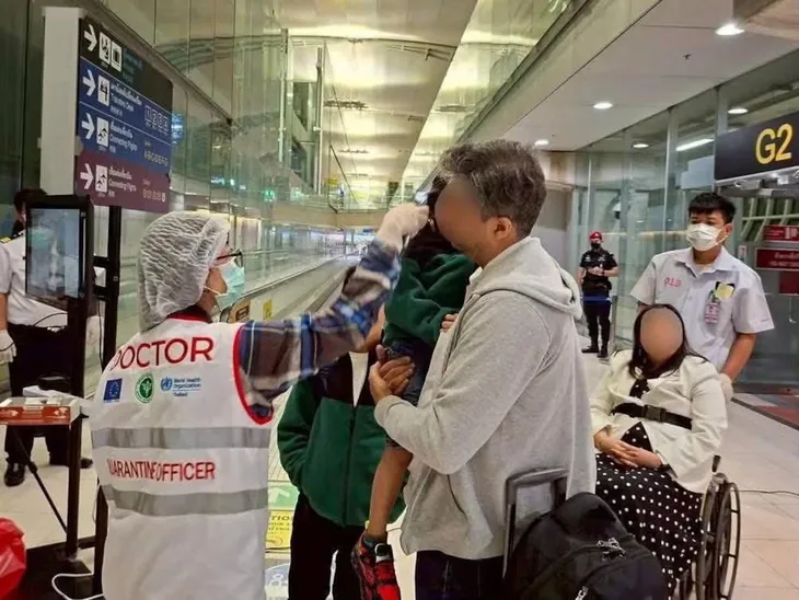 El Ministerio de Salud indio reportó la detección de dos casos de Nipah desde diciembre, y agregó que todos los contactos identificados habían sido puestos en cuarentena y sometidos a pruebas. El Ministerio de Salud indio reportó la detección de dos casos de Nipah desde diciembre, y agregó que todos los contactos identificados habían sido puestos en cuarentena y sometidos a pruebas.