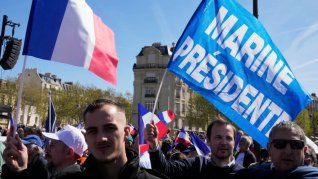 También participaron de ese acto el actual primer ministro François Bayrou y el exjefe de gobierno Édouard Philippe