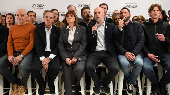 JxC salió a criticar al Gobierno y a Milei por la suba del dólar.