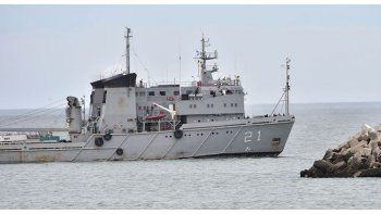 El buque ARA Puerto Argentino se suma a la búsqueda del submarino junto con un robot ruso