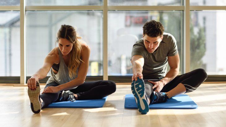 Las colchonetas también son un elemento clave para entrenar en casa. Las colchonetas también son un elemento clave para entrenar en casa.