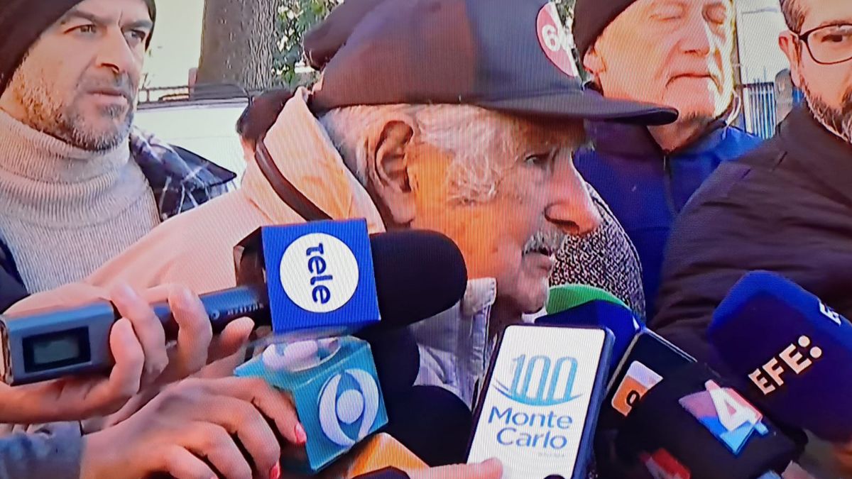 Internal elections should be mandatory, said José Mujica