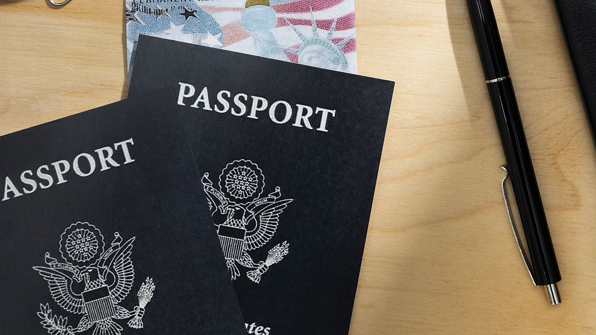 Thousands of tourists affected by the delay in passports in the US