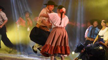 fiesta nacional del chamame: musica en lugares publicos y bailantas chamameceras