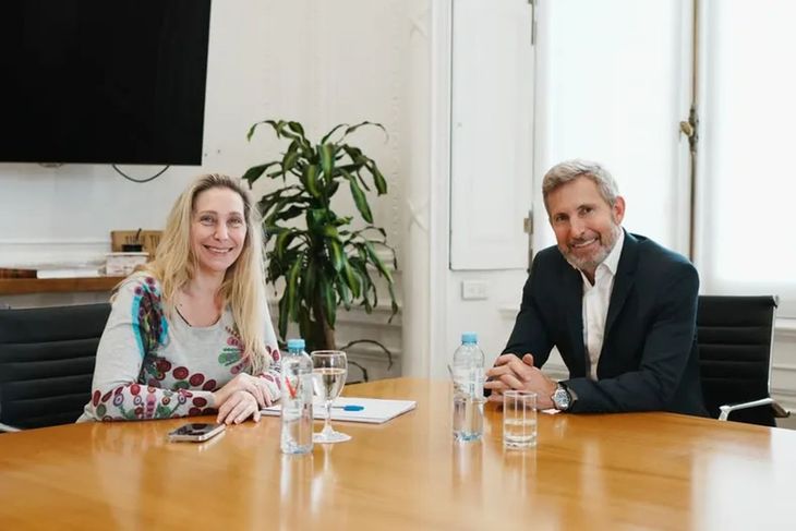 El gobernador Rogelio Frigerio anunció un acuerdo con Karina Milei.