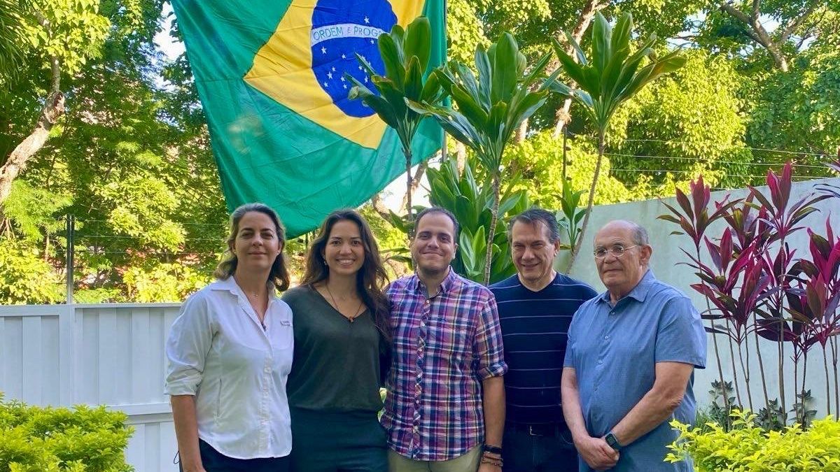 The refugee opponents at the Argentine Embassy in Caracas were released and are already in the US