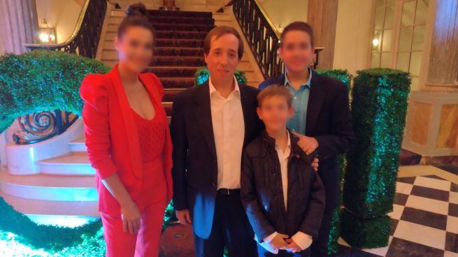 Las familias denunciantes son nueve y una víctima habló de tocamientos y juegos con alcohol.