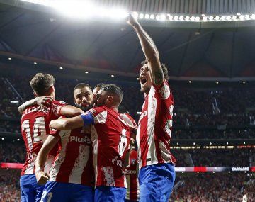 Atlético de Madrid ganó el clásico y se afianza en la zona de clasificación a la Champions League.