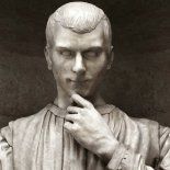 El presidente se refirió a las ideas de tiranía que se deben tener para mantener el poder, como lo sugería Maquiavelo. El presidente se refirió a las ideas de tiranía que se deben tener para mantener el poder, como lo sugería Maquiavelo.