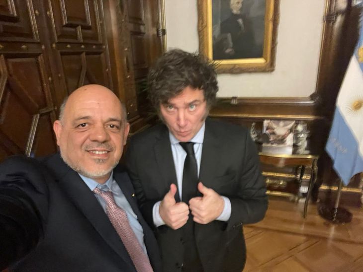 Curestis y Javier Milei. Curestis y Javier Milei.