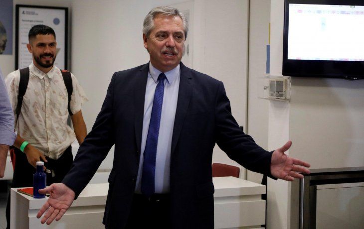 El candidato a presidente por el Frente de  Todos, Alberto Fernández, disertó sobre comunicación política en la Universidad Camilo José Cela,  de Madrid, en el marco de una visita a España.