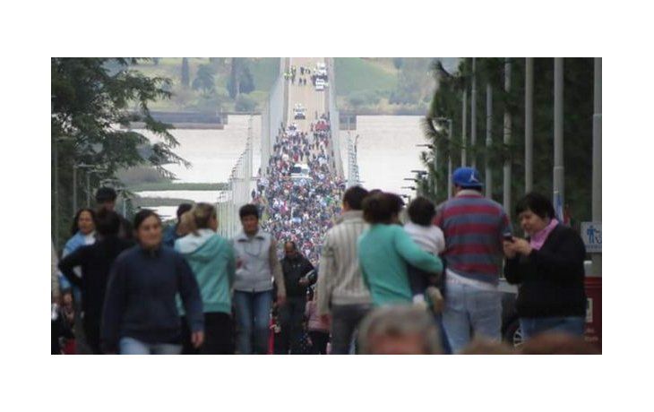 Vecinos de Gualeguaychú se movilizaron contra las papeleras